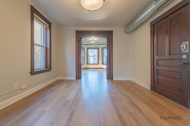 Building Photo - 2644 W 22nd Pl