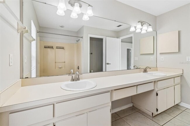 Building Photo - 10105 Sea spray Pl