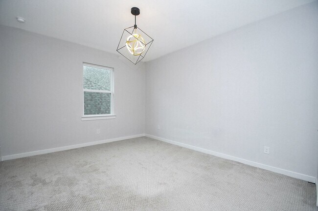 Building Photo - 10014 Oakwood Trl