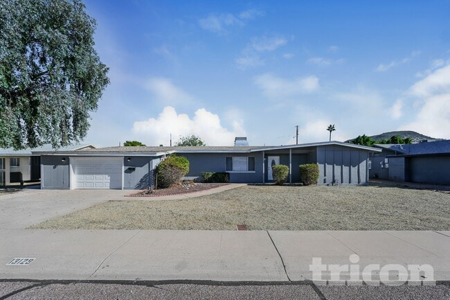 Building Photo - 13129 N 21st Dr