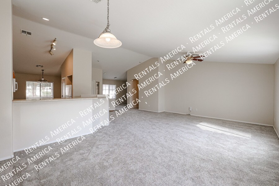 Building Photo - 6718 S Garnet Way