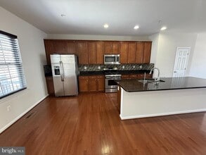 Building Photo - 6764 Green Mill Way