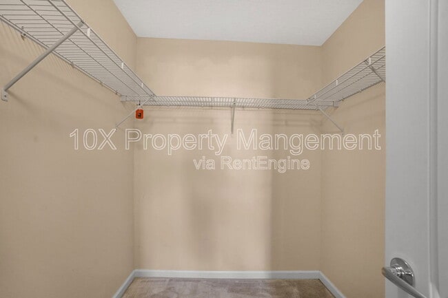 Building Photo - 705 Hidden Springs Dr
