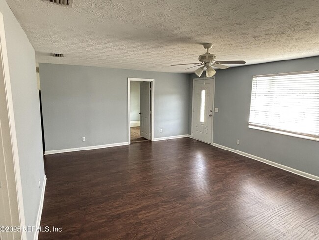 Building Photo - 361 Arora Blvd