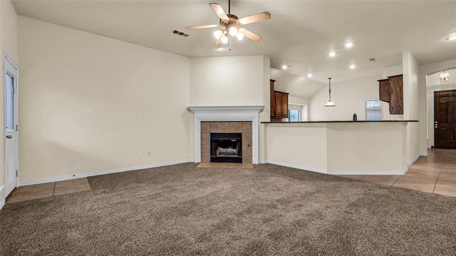 Building Photo - 2224 Crestridge Dr