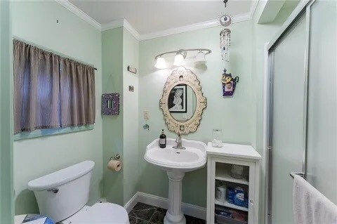 Building Photo - 29 Eton Ave