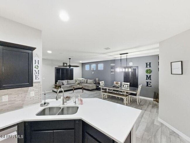 Building Photo - 13655 Stonor Ct