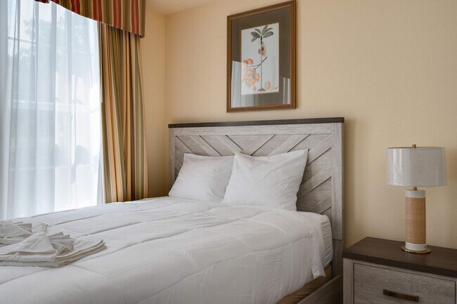 Building Photo - 7628 Heritage Crossing Way