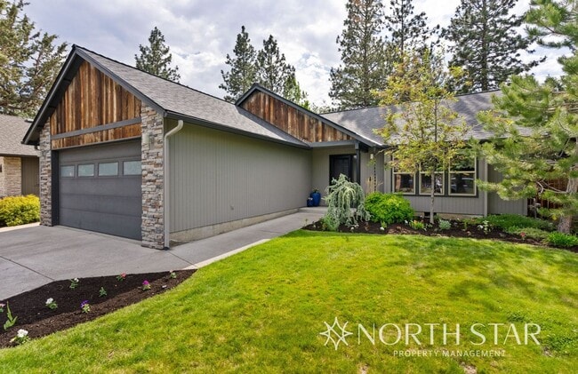 Building Photo - Modern and Spacious 3 bed/2 bath