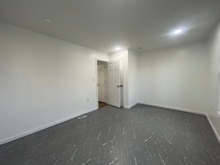 Building Photo - 608 W 6th St