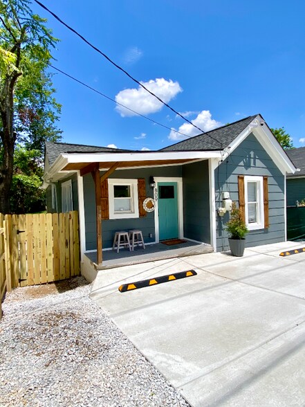 Primary Photo - 809 W 40th St