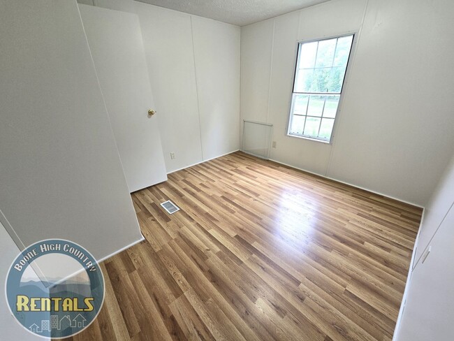 Building Photo - Newly Remodeled 4 Bedroom in Trade, TN