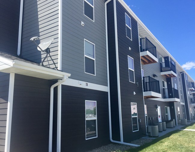 Building Photo - 200 E US-34