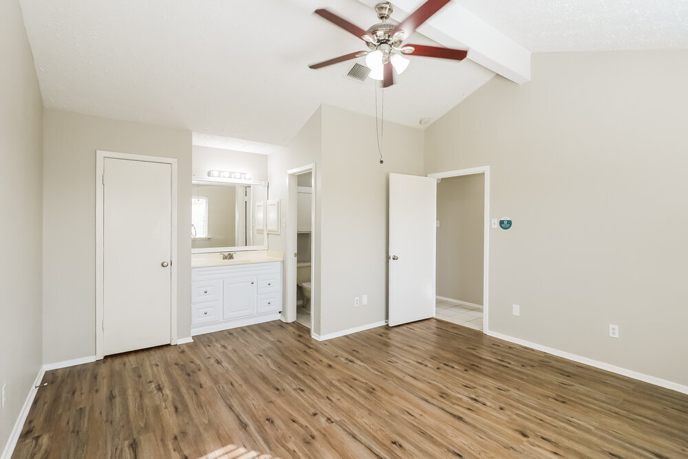 Building Photo - 7105 Haven Creek Dr