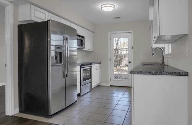 Building Photo - 3806 Dorsey Ave