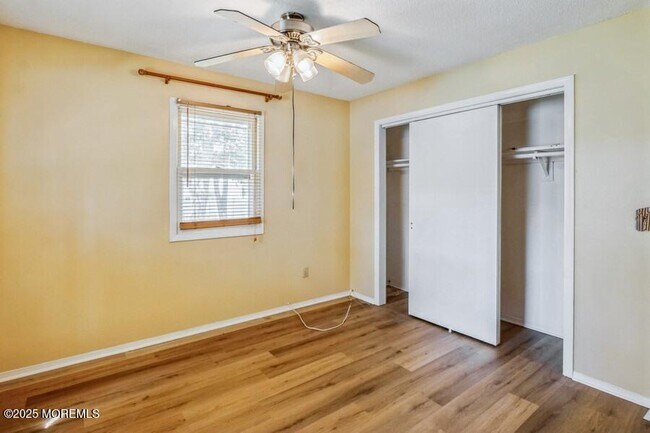 Building Photo - 931 Cypress Ave