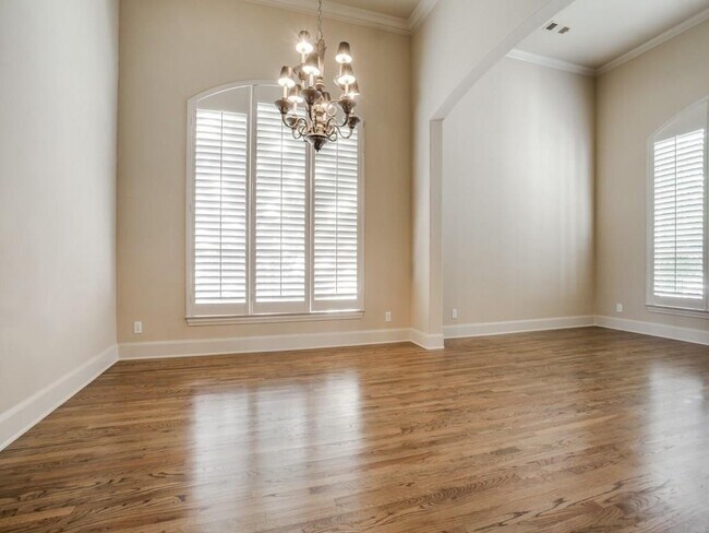 Building Photo - 1641 McGee Ln