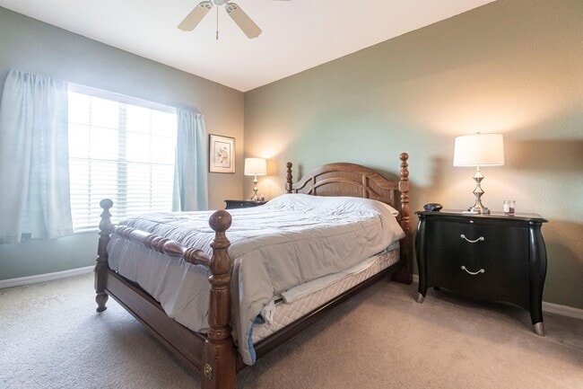Building Photo - AMAZING CONDO IN WATERSIDE CLUB
