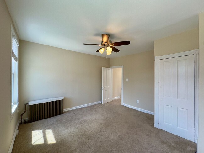 Building Photo - Charming 2Bed/1Bath Townhome in Highlandtown, Baltimore, MD!