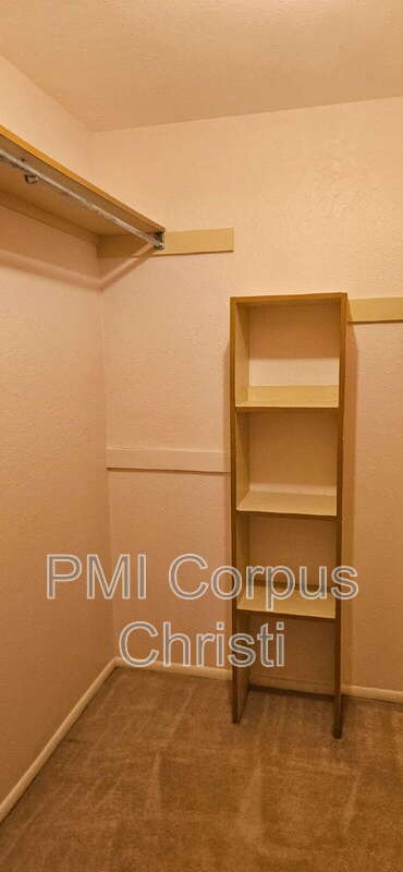 Building Photo - 5030 Merganser Dr