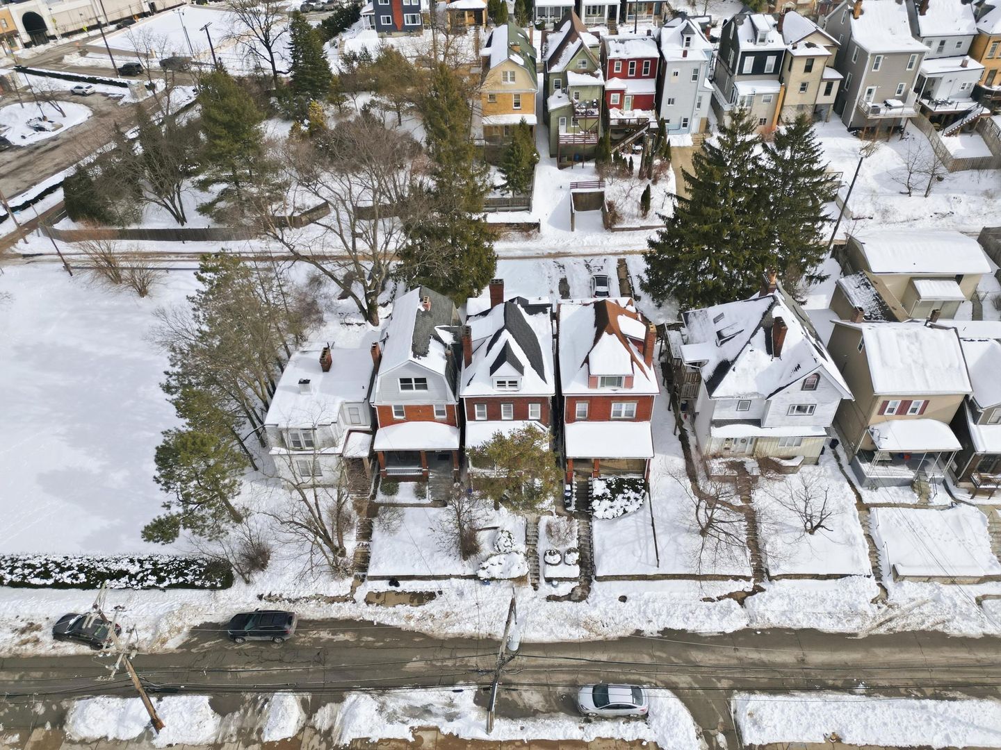 Building Photo - 141 Oneida St