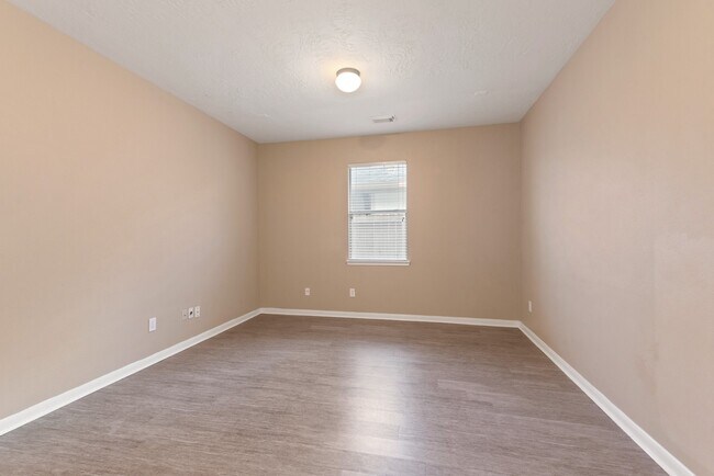 Building Photo - 7414 Bering Landing Dr