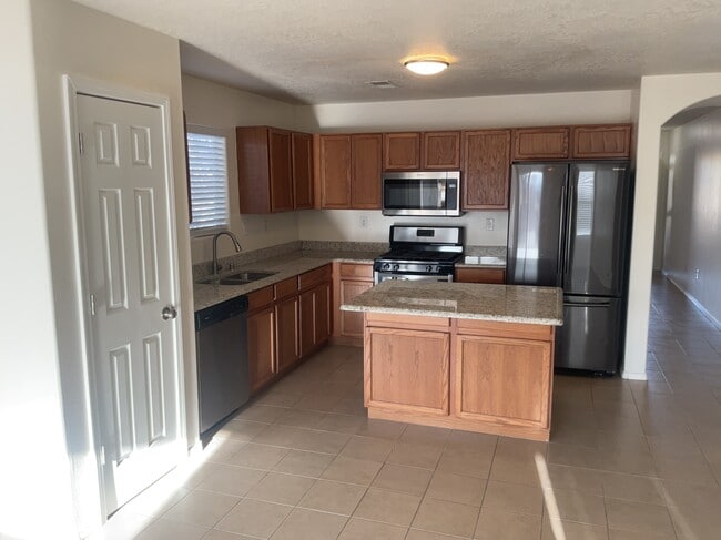 Building Photo - 1452 Penasco Rd NE