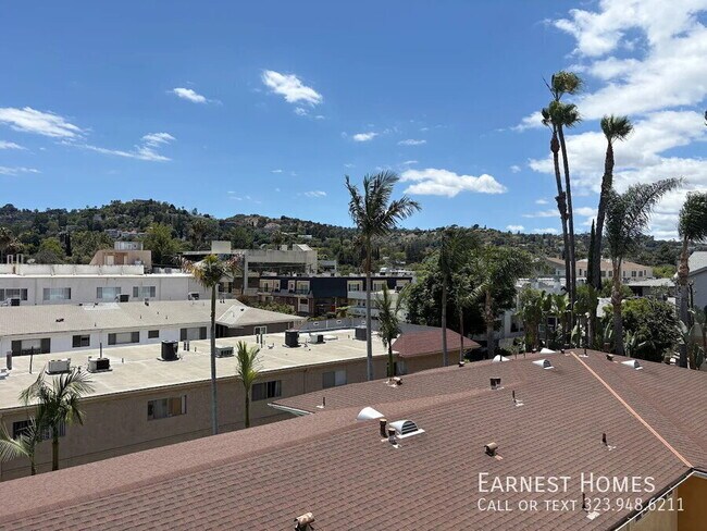 Building Photo - 4348 Mammoth Ave