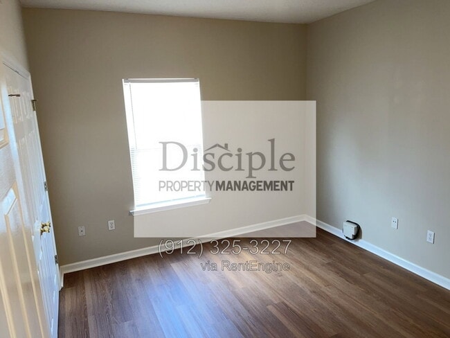 Building Photo - 22 E Dubois St