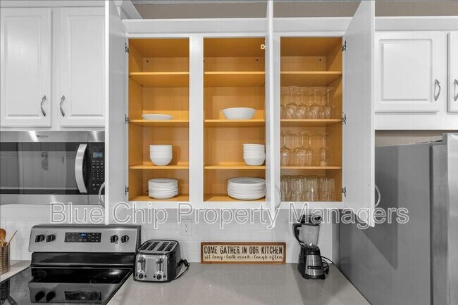 Building Photo - 8947 Amelia Downs Trail