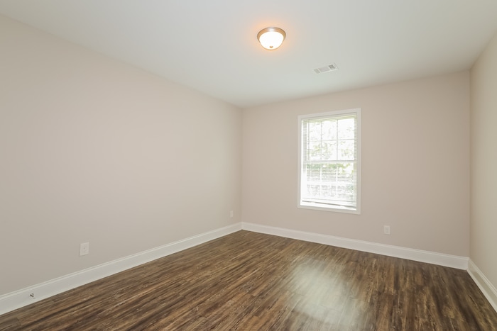 Building Photo - 161 Colony Park Ln