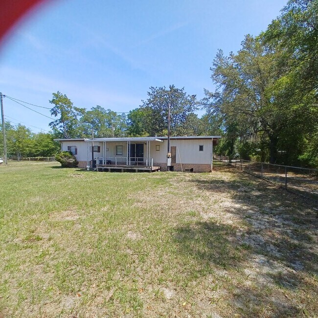 Building Photo - 3 BR 2 BA mobile home on half an acre