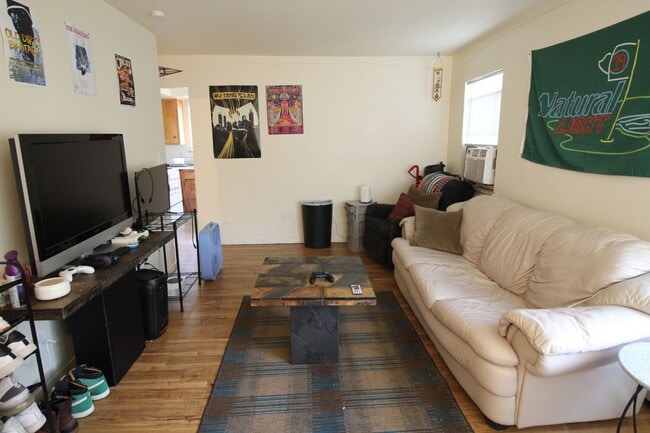 Building Photo - Great Condo near downtown Fort Collins