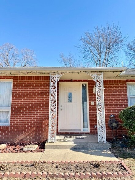 Building Photo - 1617 N 64 Terrace