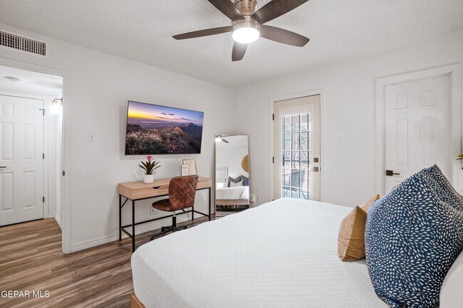 Building Photo - 12120 Desert Quail Ave