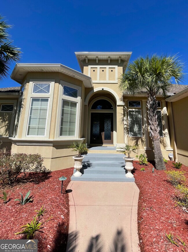 Building Photo - 208 Serpentine Dr