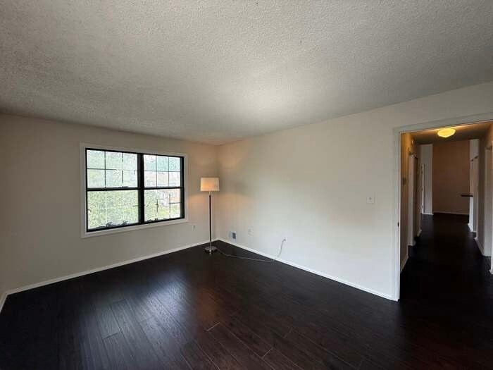 Building Photo - 65 Joyner Ct