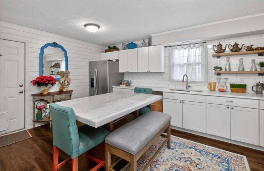 Building Photo - 108 Farmers Ln