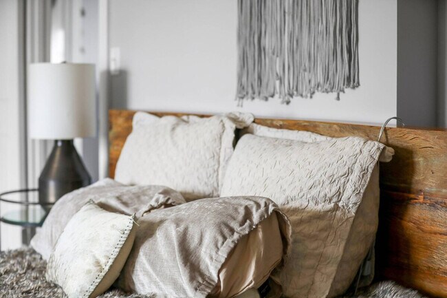 Building Photo - 32 Basin St