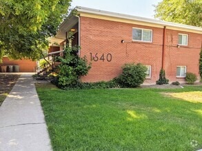 Building Photo - Executive 2 bedroom in the heart of sugarh...