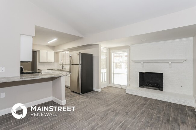 Building Photo - 11329 Dalron Dr