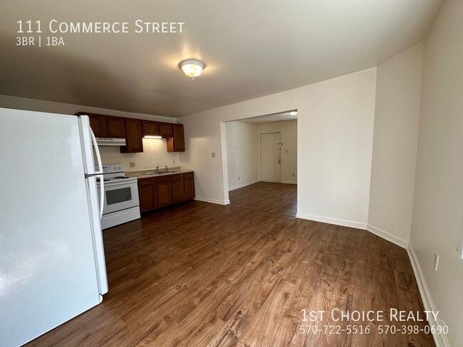 Building Photo - 111 Commerce St