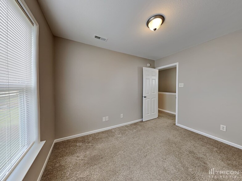 Building Photo - 1447 Pencross Ln