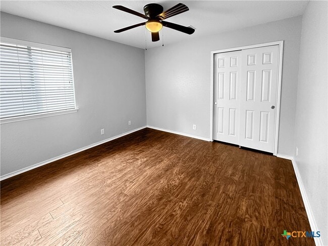 Building Photo - 2384 Medina Dr