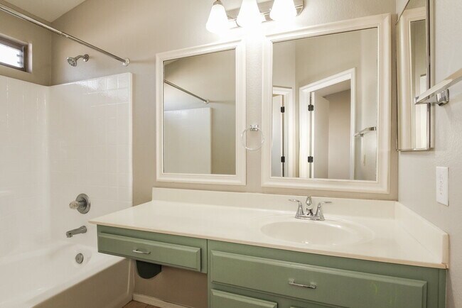 Building Photo - 11244 W Ruth Ave