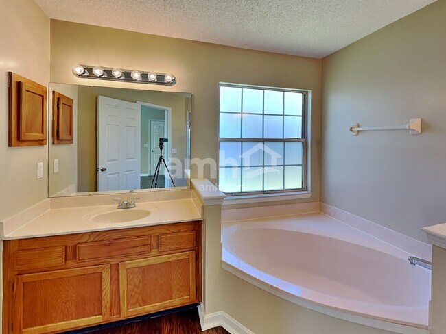 Building Photo - 2949 Biloxi Trl