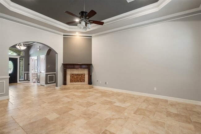 Building Photo - 1019 Monarch Oak Dr