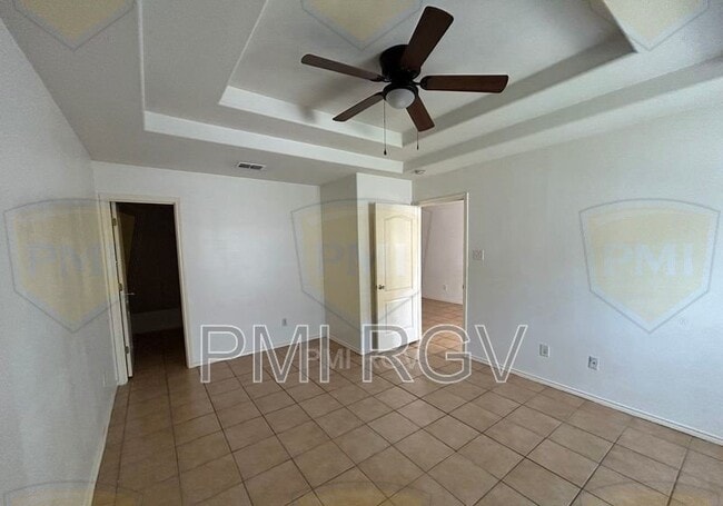 Building Photo - 1503 E Coyote St