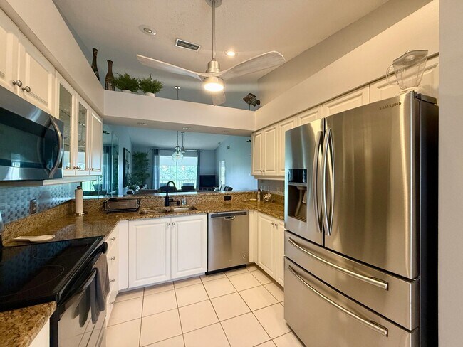 Building Photo - Annual Furnished 2 Bedroom Condo - Tara Go...