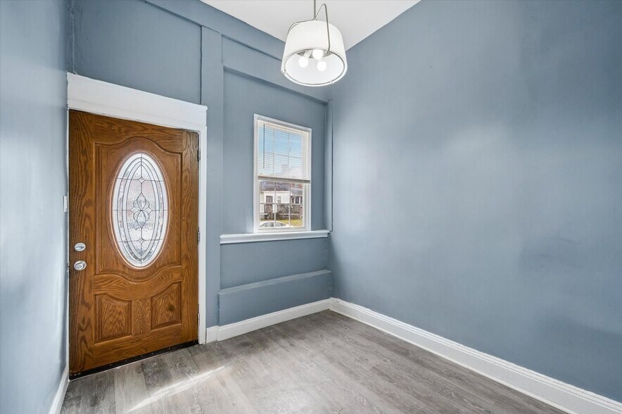 Building Photo - 1110 Morton Ave